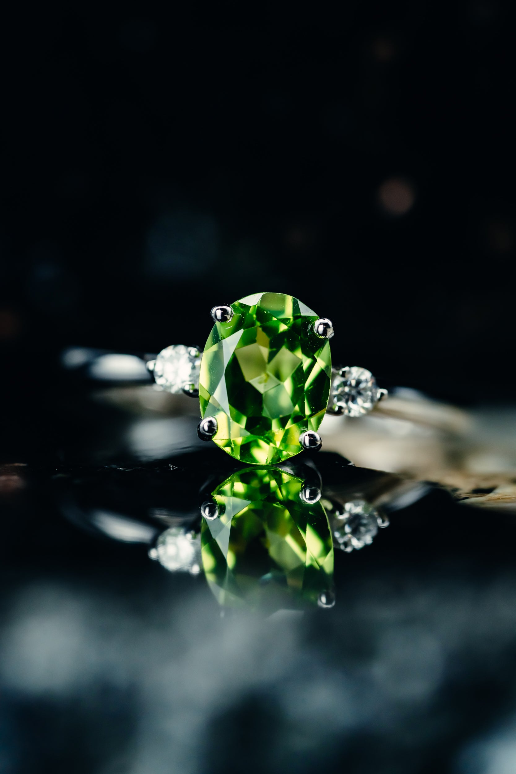 アクセサリー 14K White Gold Peridot 14k White Gold Genuine 2.73 Carat Peridot & Diamond Pendant