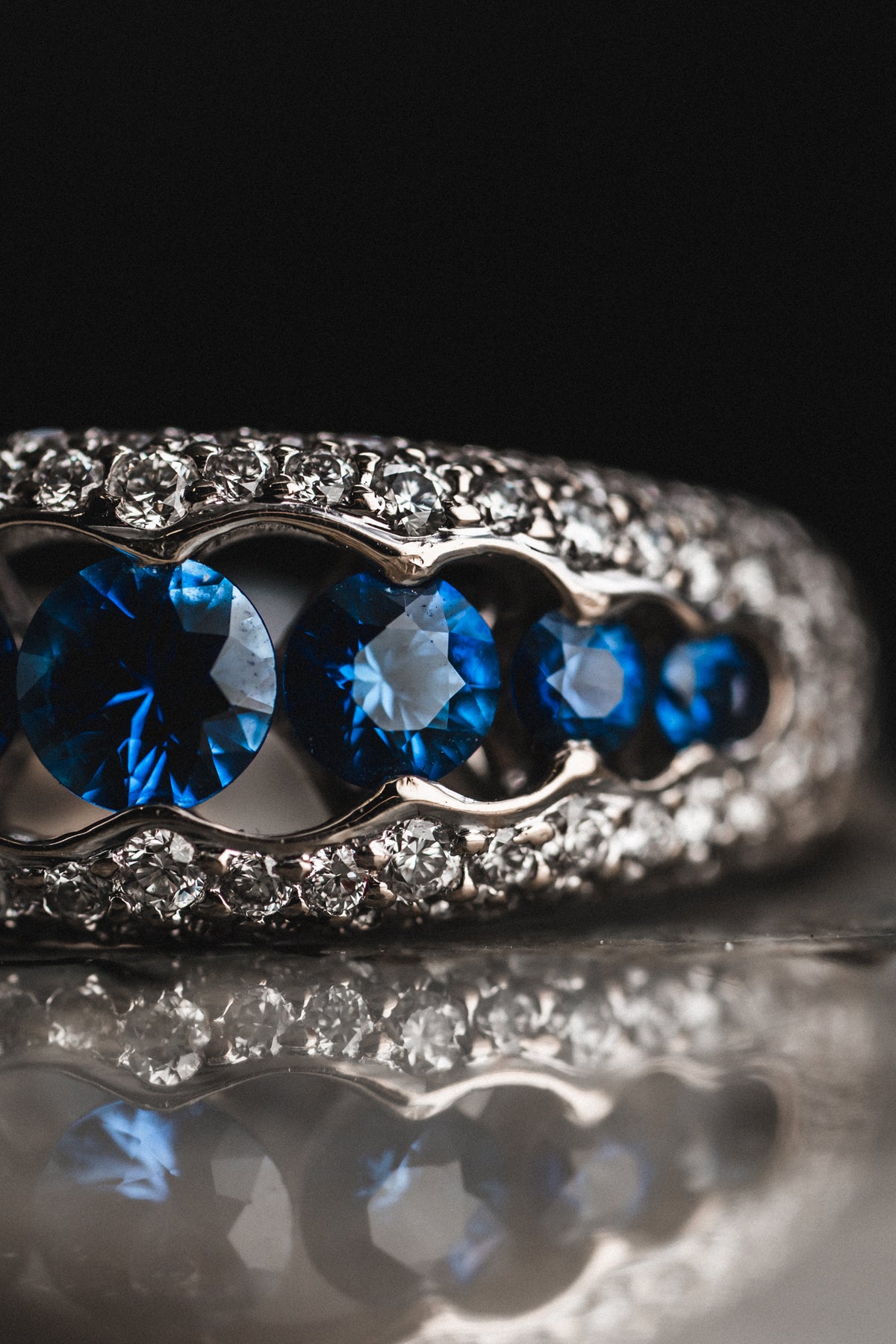 18k White Gold Sapphire and Diamond Ring