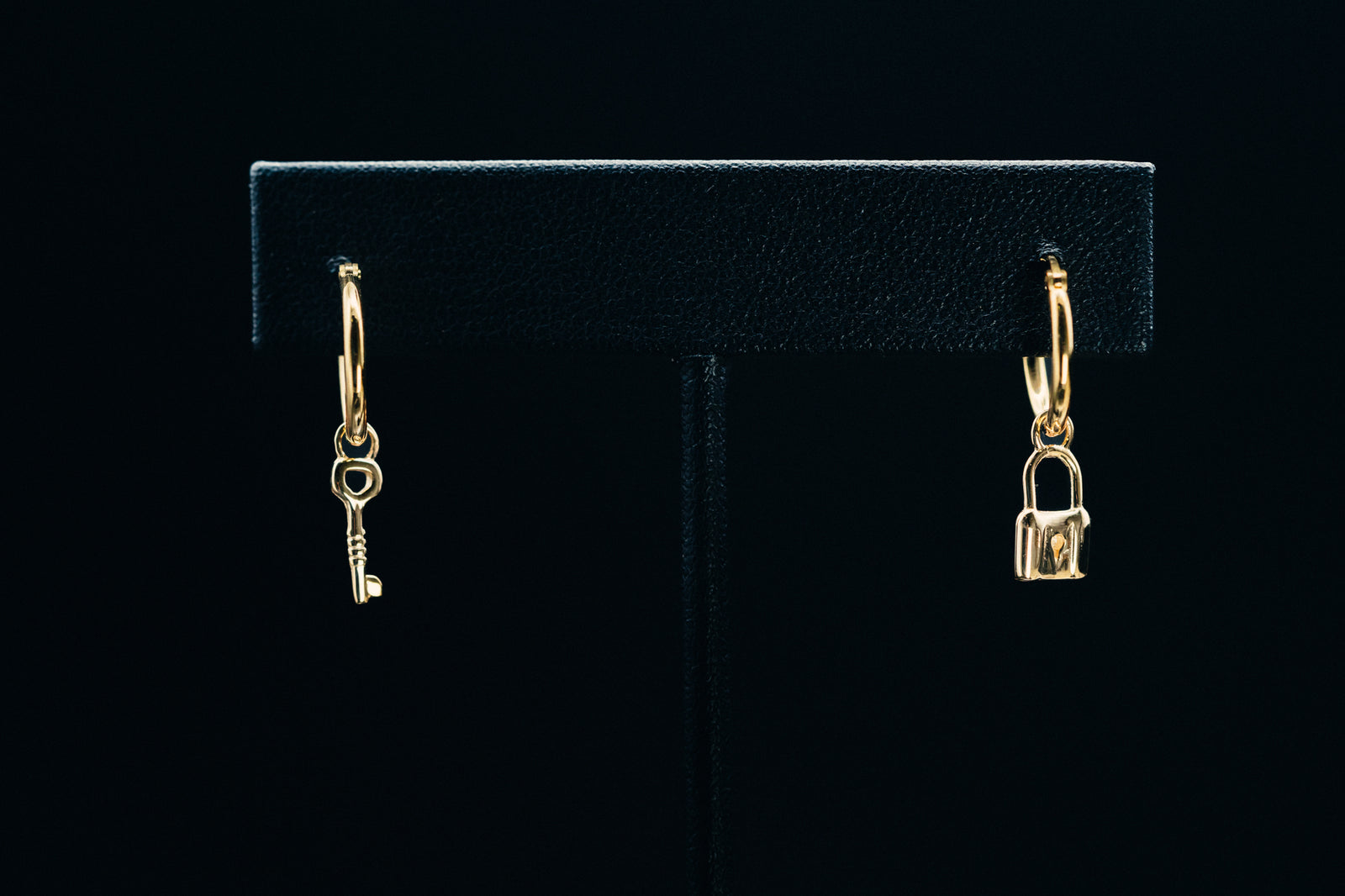 14k Yellow Gold Small Hoop Earrings w/Lock and Key Dangles