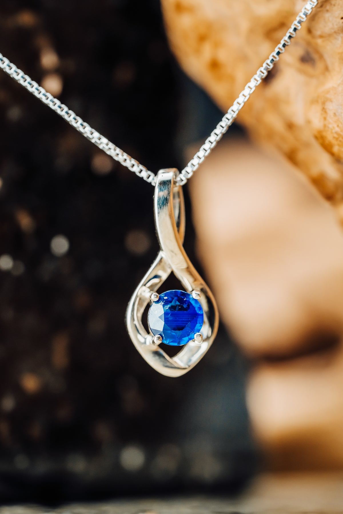 14k White Gold Sapphire Pendant