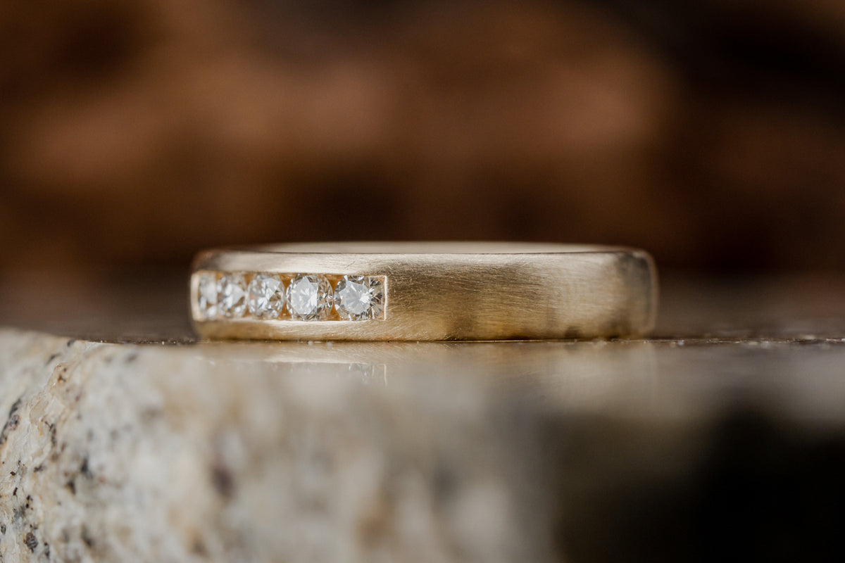 14k Yellow Gold Men&#39;s Diamond Ring