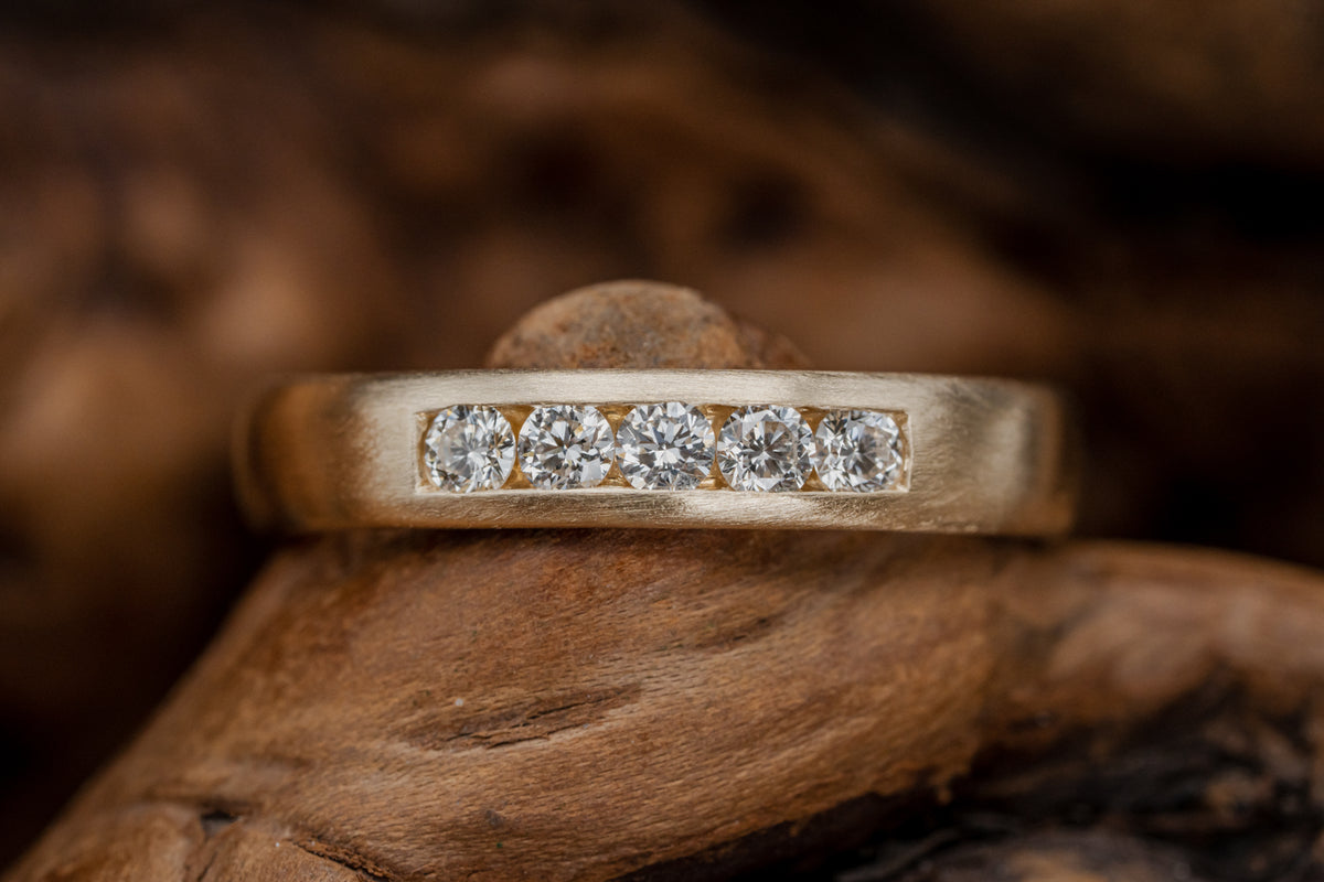 14k Yellow Gold Men&#39;s Diamond Ring