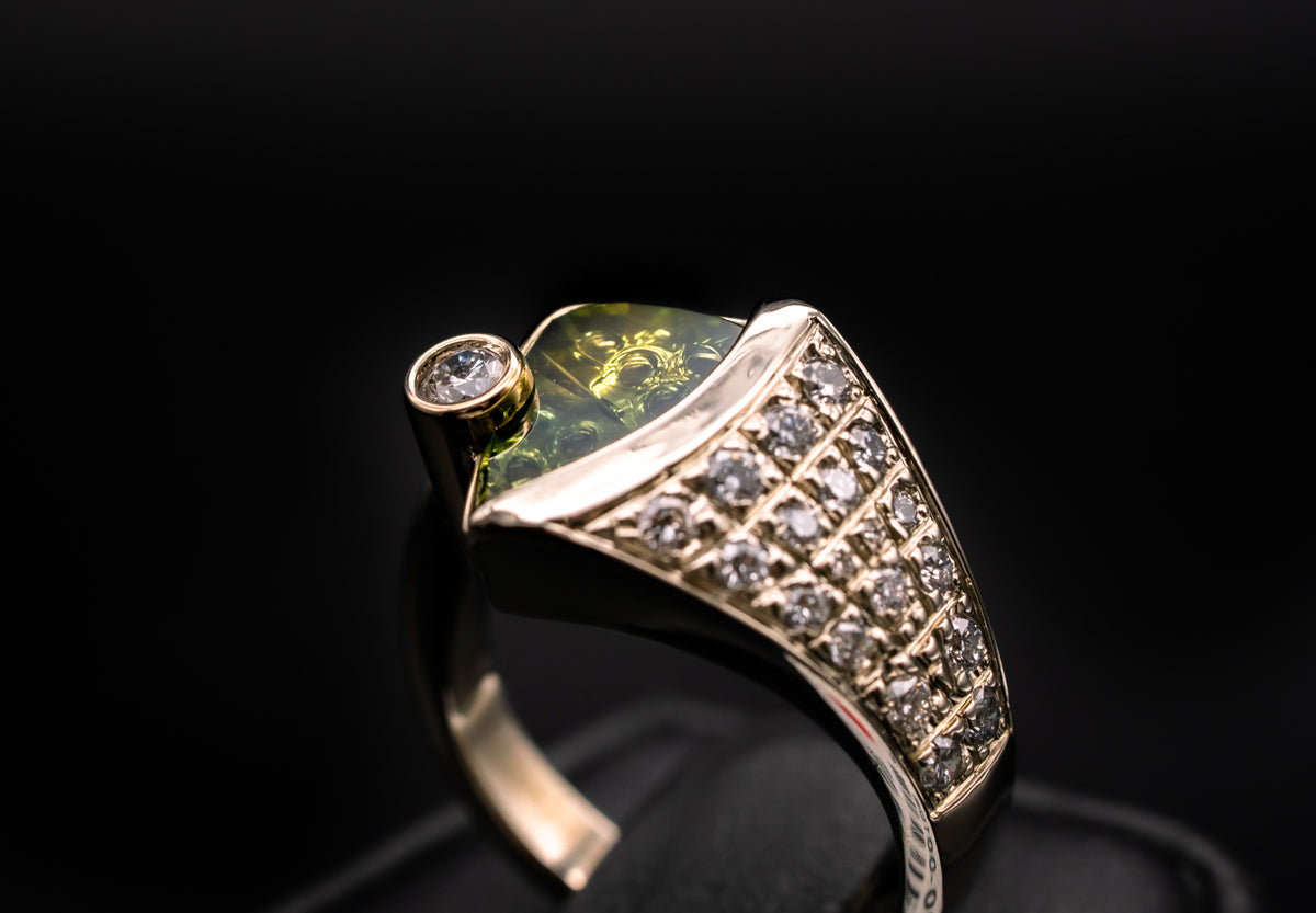 14k White Gold Green Sapphire and Diamond Ring