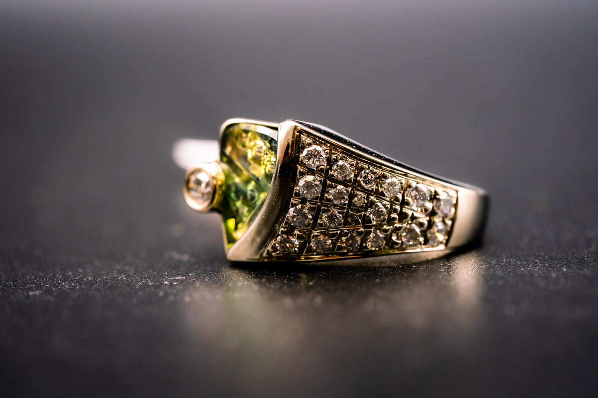 14k White Gold Green Sapphire and Diamond Ring