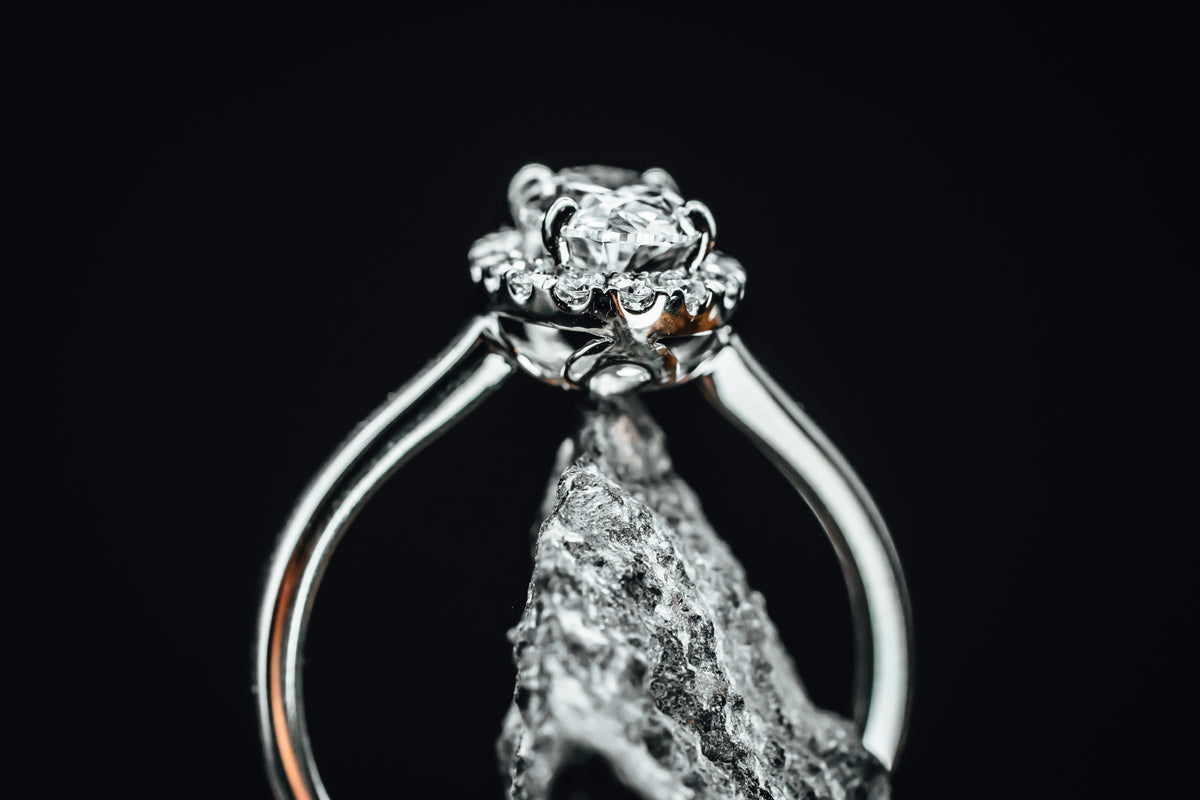 14k White Gold Oval Halo Engagement Ring