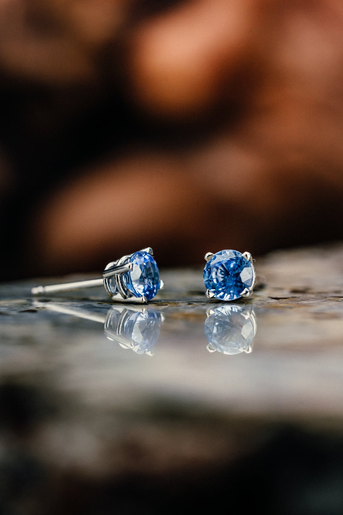 14k White Gold Blue Zircon Stud Earrings