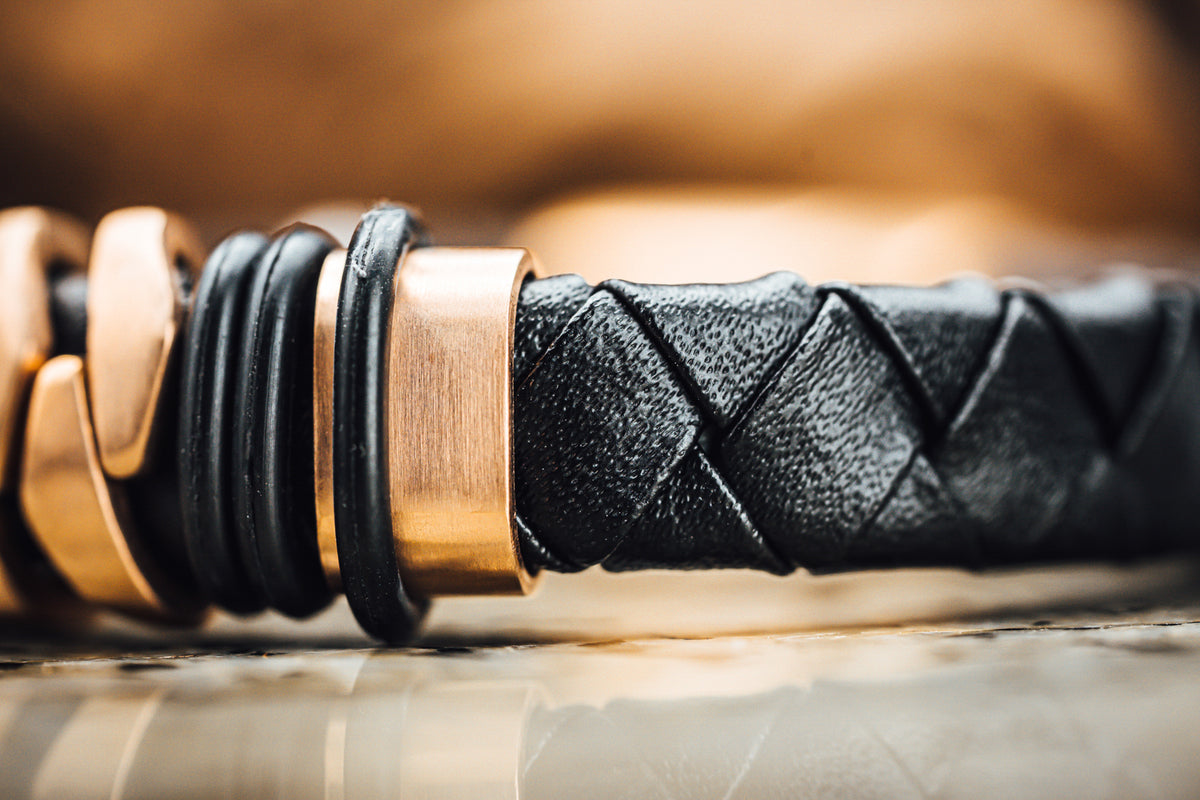 Men&#39;s Leather Bracelet