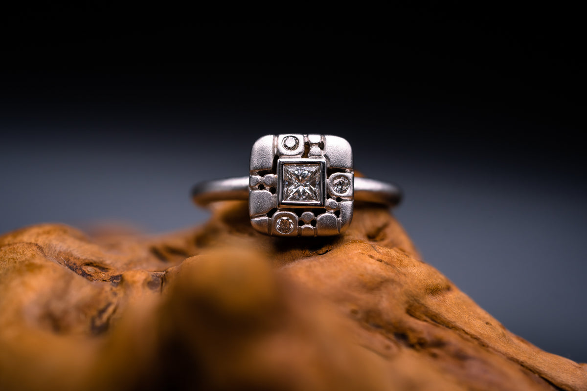 14k White Gold Diamond Ring