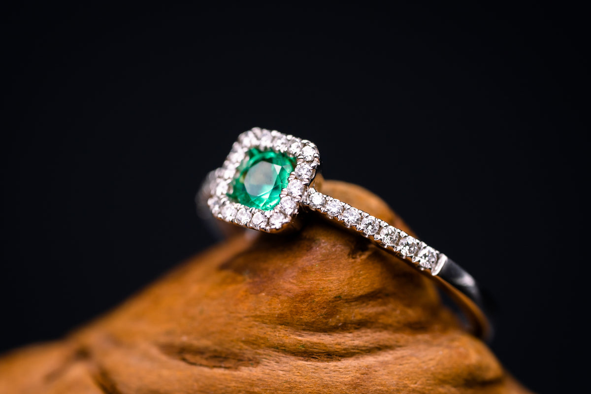14k White Gold Emerald and Diamond Ring