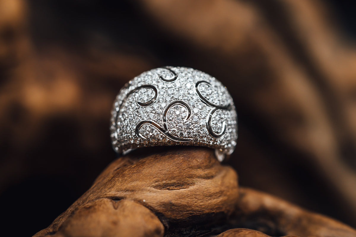 14k White Gold Pave&#39; Diamond Ring